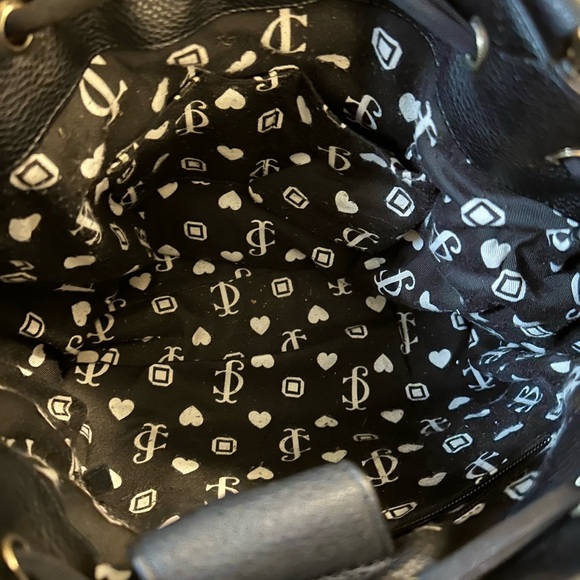 Juicy couture purse with bows and keychain - Picture 4 of 4